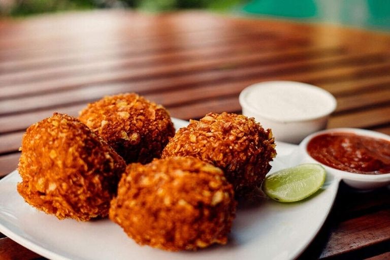 Tasty vegetarian chaap at Dhalpur Kullu