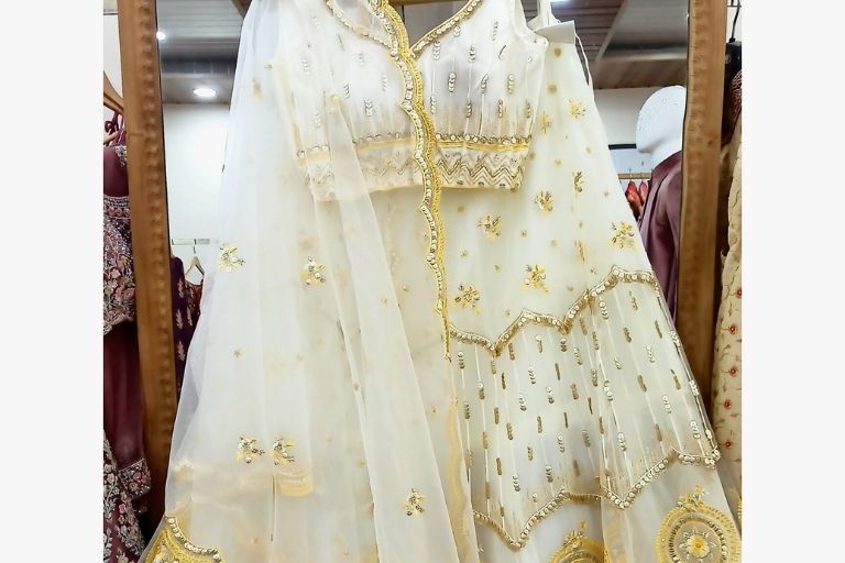 The Savitur Couture premium wedding fashion
