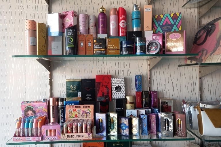 The Vanity Unisex Salon and Fashion grooming services