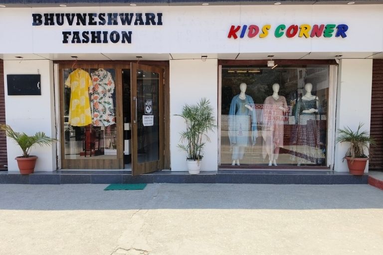 Bhuvneshwari Fashion premium ethnic outfits for wedding occasions