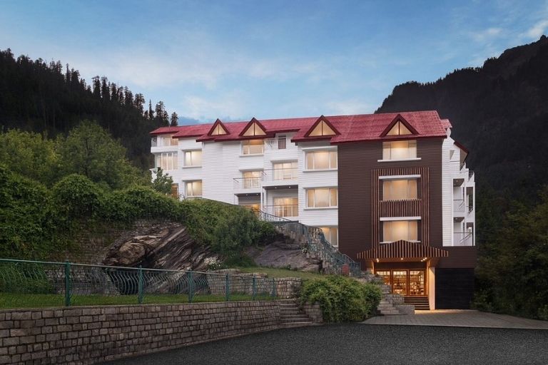 Bookmark Resorts Manali with scenic mountain views