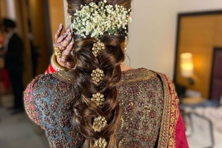 Bridal makeup services at Vandana Beauty Salon Bilaspur