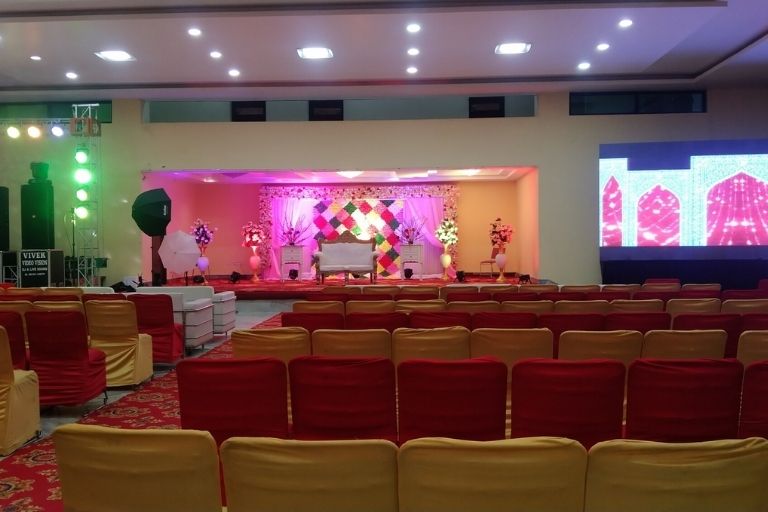 Creative floral designs by Tinku Flowers & Decorations