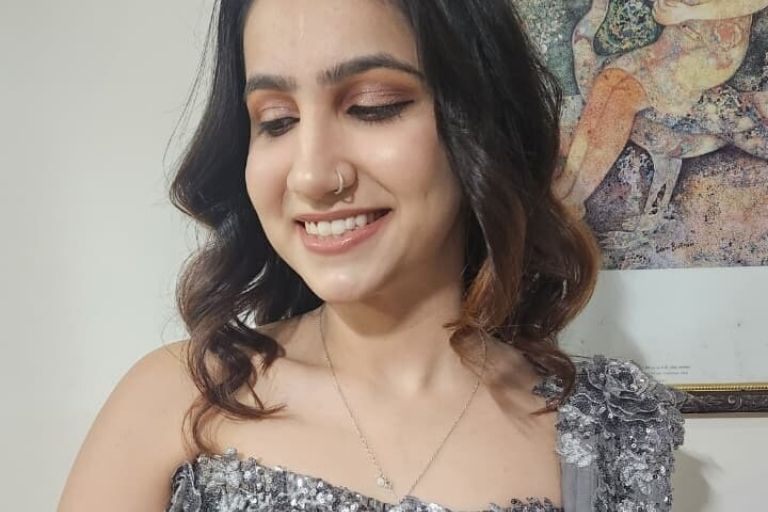 Curls & Curves Parlour beauty and makeup services