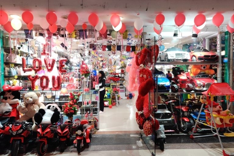 D Gift World beautiful gift items for weddings and celebrations