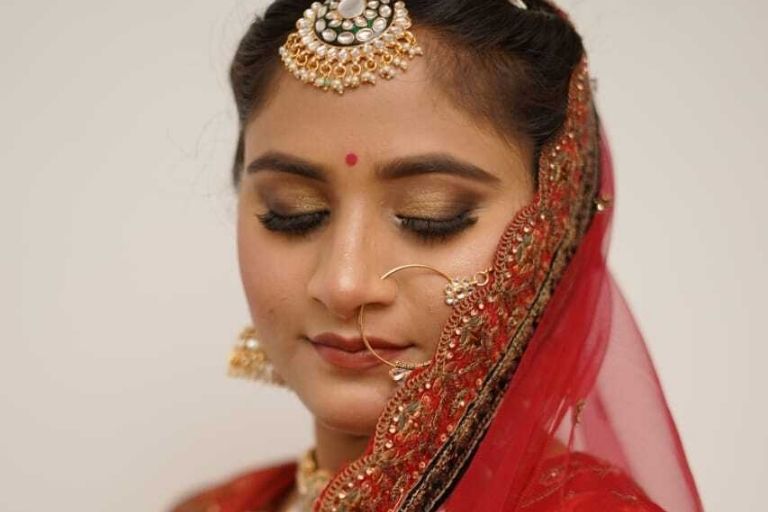 Dreamz Unisex Salon elegant hairstyling and makeover services