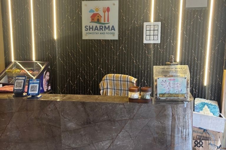 Fresh food, warm welcome – Sharma Bilaspuri Dham.