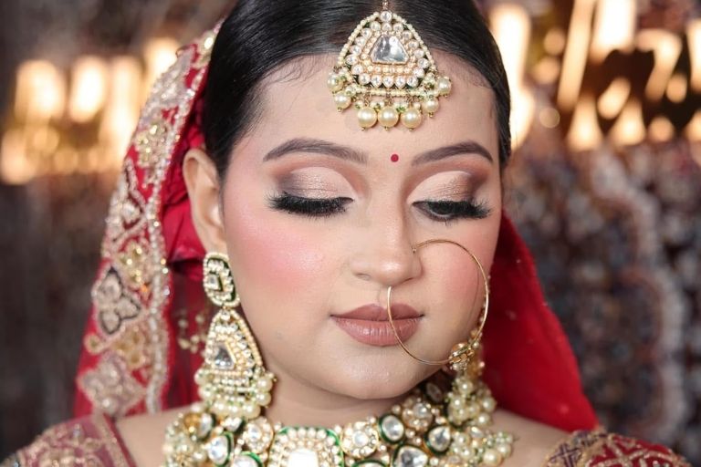 Glam Look Unisex Saloon makeup and beauty treatments