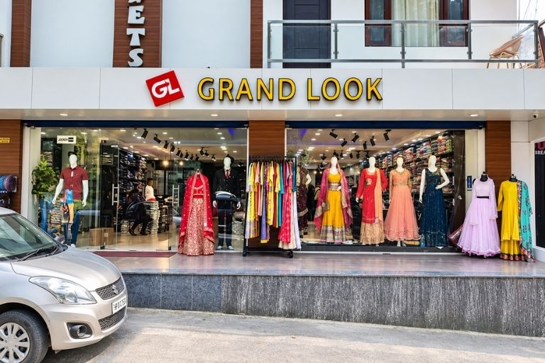 Grand Look trendy ethnic wear and outfits for women