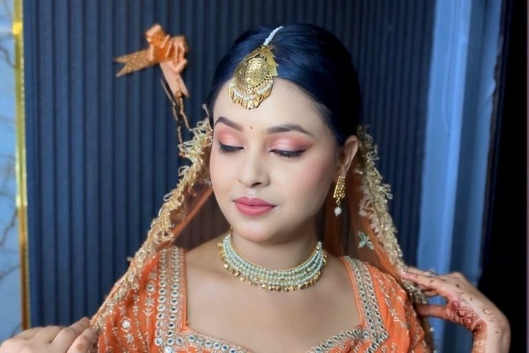 Himalayan Blush Unisex Salon modern hair care and styling
