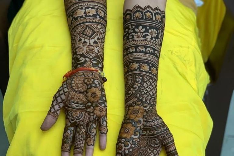 Intricate henna designs by Arun Mehandi Arts