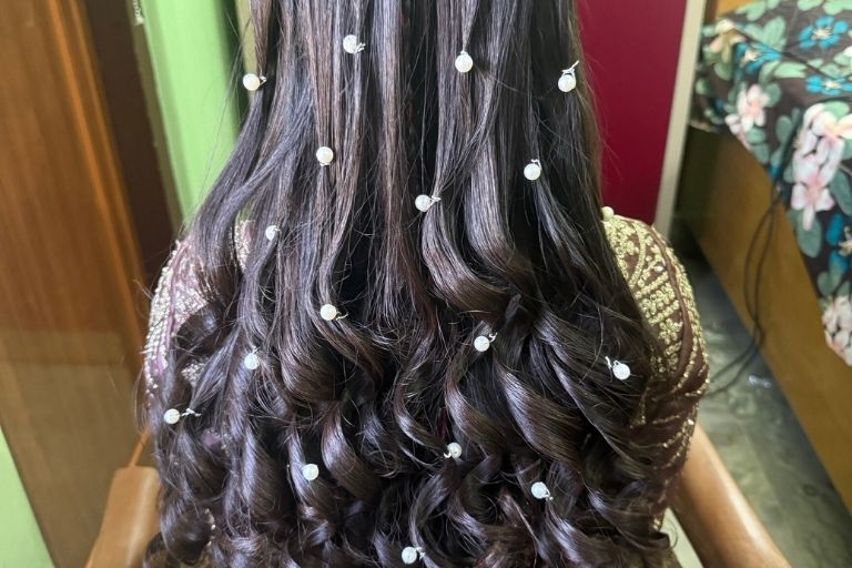 New Look Parlour professional makeup and makeover services