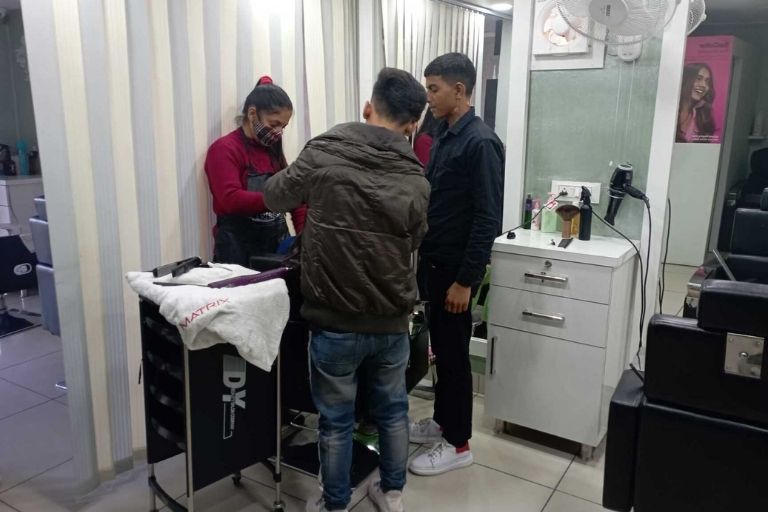 Plooksc Professional Unisex Salon bridal makeup