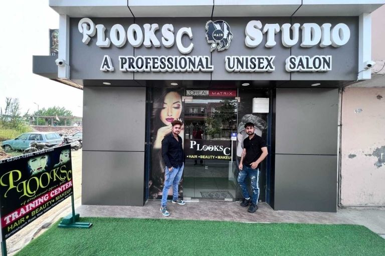 Plooksc Professional Unisex Salon hair care services
