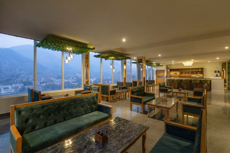 SPT Clarks Inn Suites stylish dining area and restaurant