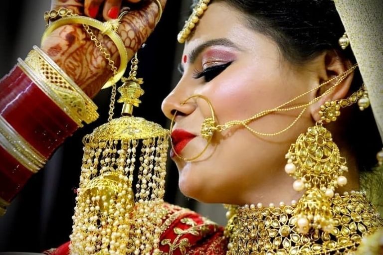 Sargam Salon expert haircuts and modern styling services