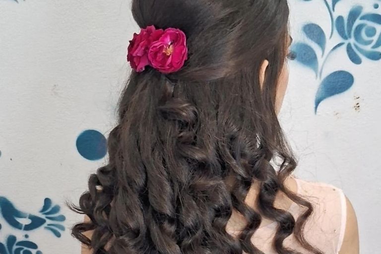 Smriti Makeover stylish hair and beauty services