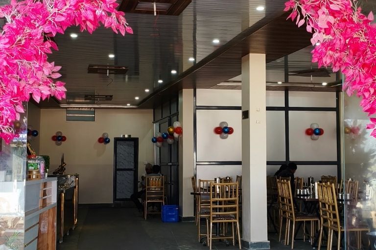 Viju Bilaspuri Dhaam & Caterers serving traditional Himachali food