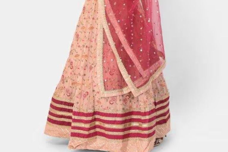 aaramb by aradhana ambica giiri wedding lehenga designs