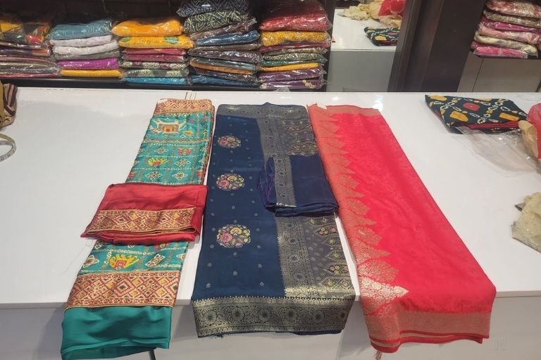 beautiful bridal outfits and lehengas at raj couture