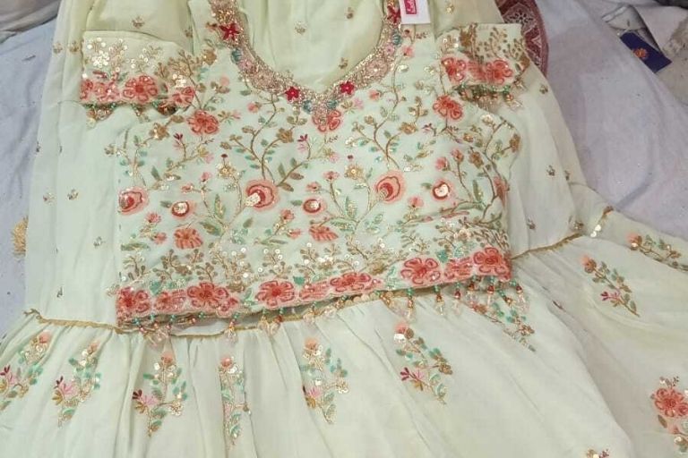 sonia lehanga house wedding lehenga designs