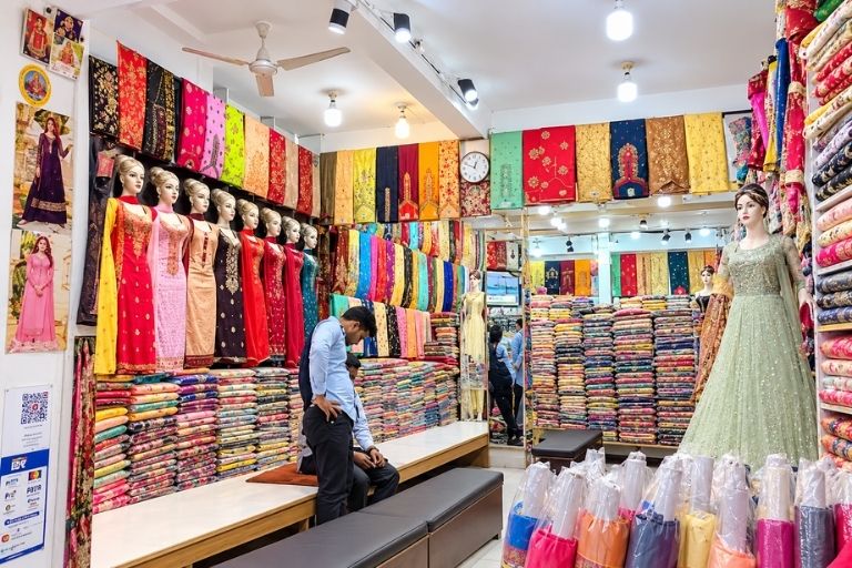 srishti boutique manali stylish wedding outfits and ethnic wear (1)