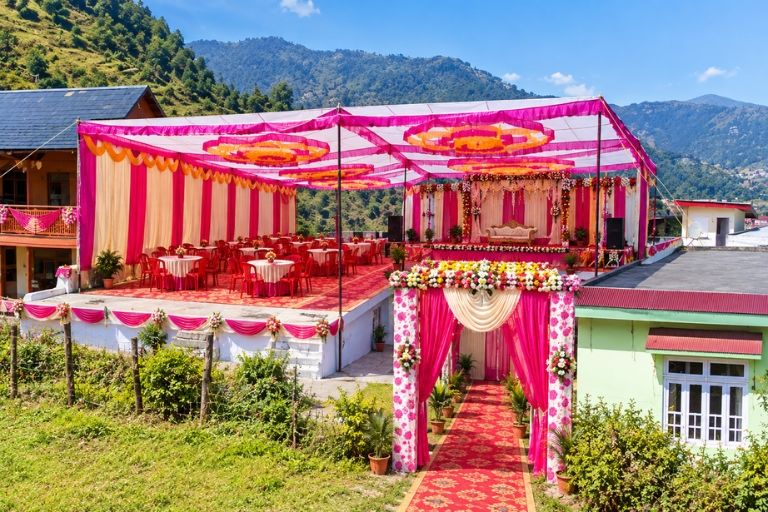 Alish Tent House for Elegant Wedding Stage Decoration (1)
