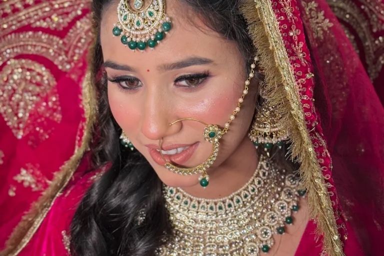 Anamika Makeovers professional beauty services in Himachal Pradesh