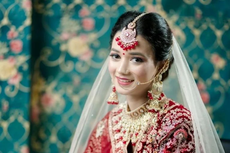 Anamika Makeovers professional bridal makeup services