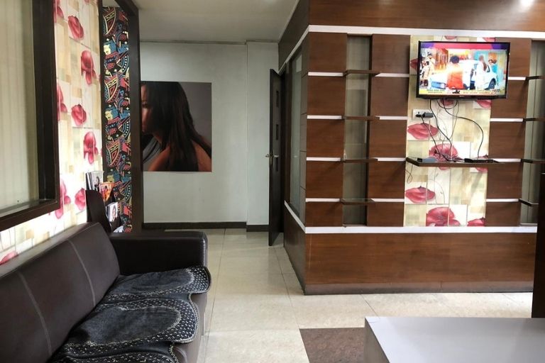 Appearances The Unisex Saloon salon services