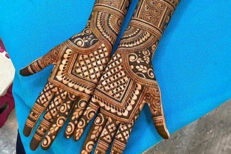 Arjun Mehandi Artist for beautiful bridal mehndi designs