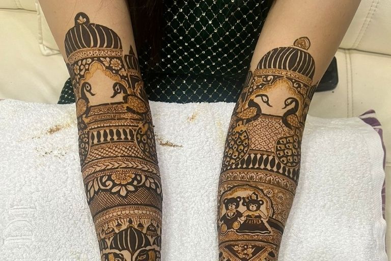 Artistic designs and creations by Arvind Art Studio
