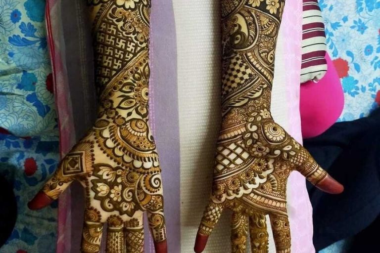 Arvind Art Studio creating beautiful artistic designs (1)