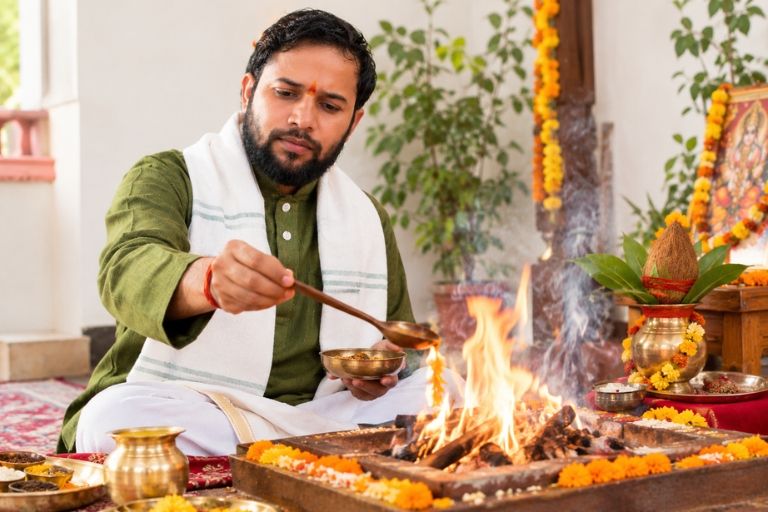 Astrologer Naveen Dubey for Birth Chart Analysis (1)