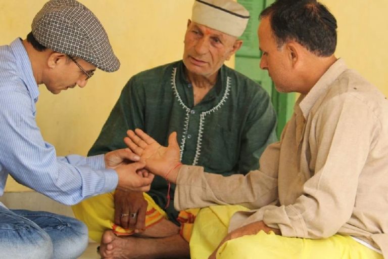 Astrologer Naveen Dubey for Kundli Matching Services