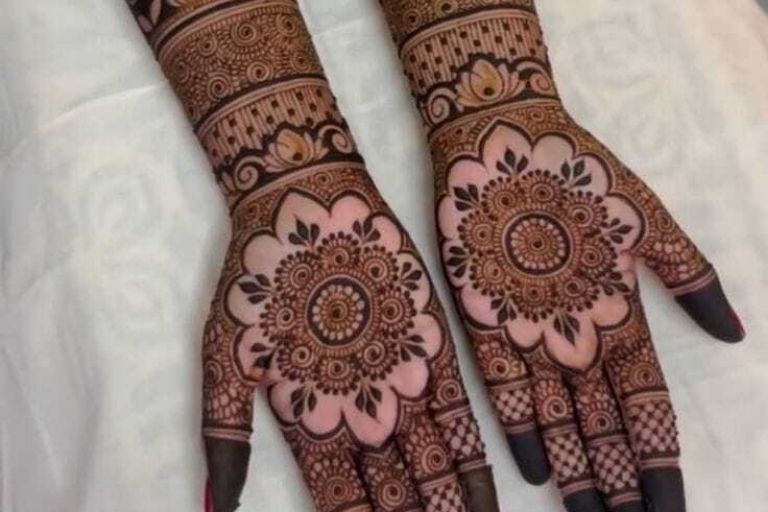Beautiful handmade artwork by Arvind Art Studio