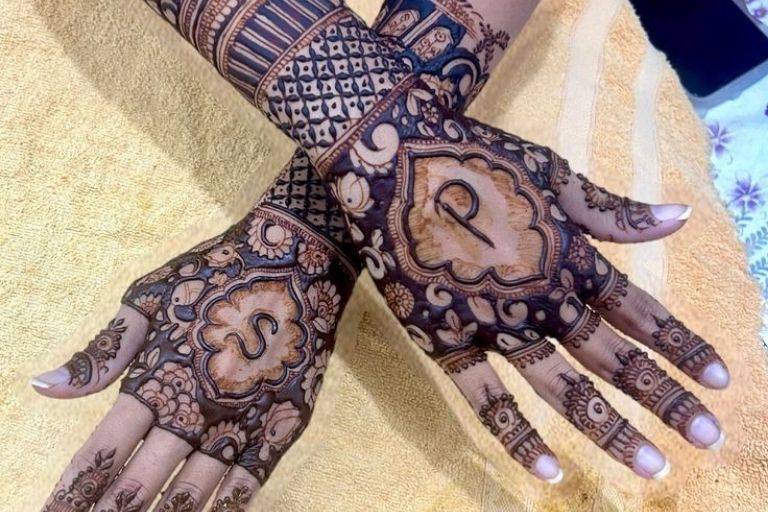 Deepak Mehandi Arts creative henna artwork