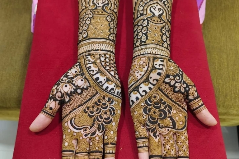Gajender Mehndi Art with elegant bridal mehndi designs