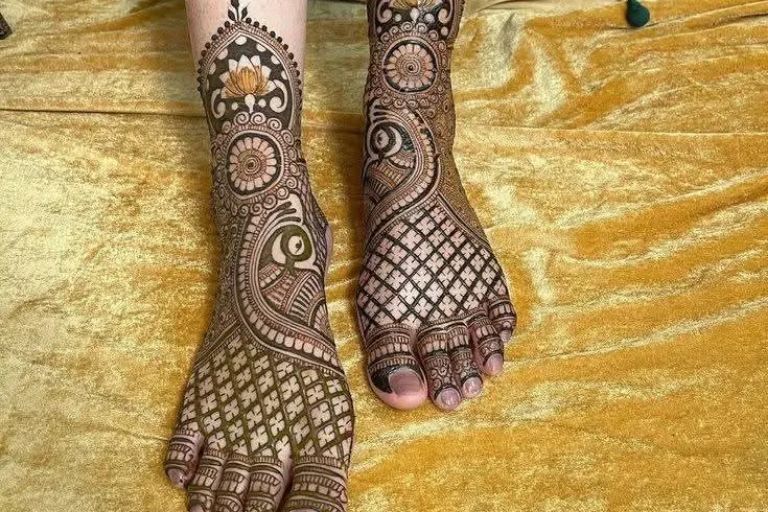 Guddu Mehandi Arts creative henna artwork