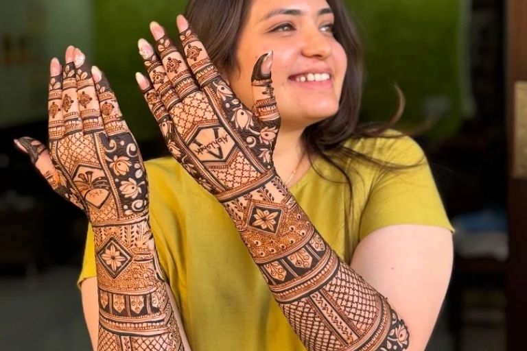 Gupta Mehandi & Tattoo beautiful henna designs