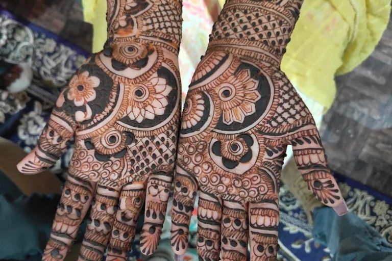 Lucky Raj Mehandi Artist creative henna artwork