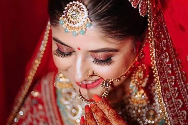 Makeup Artist Rimmi Attri bridal makeup services