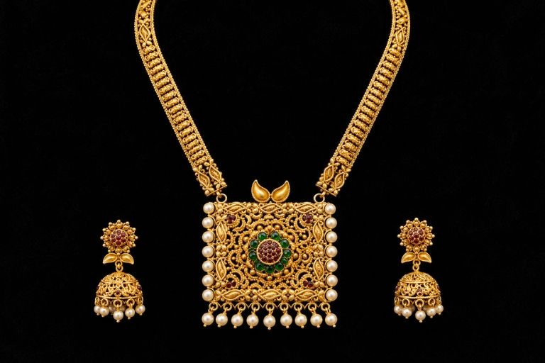 Mangal Jewellers beautiful traditional gold jewellery collection