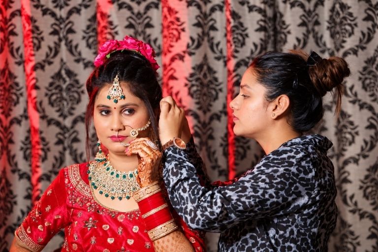 Manya Makeover professional makeup artist