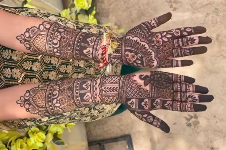 Nahan Mehndi Art creating beautiful bridal designs