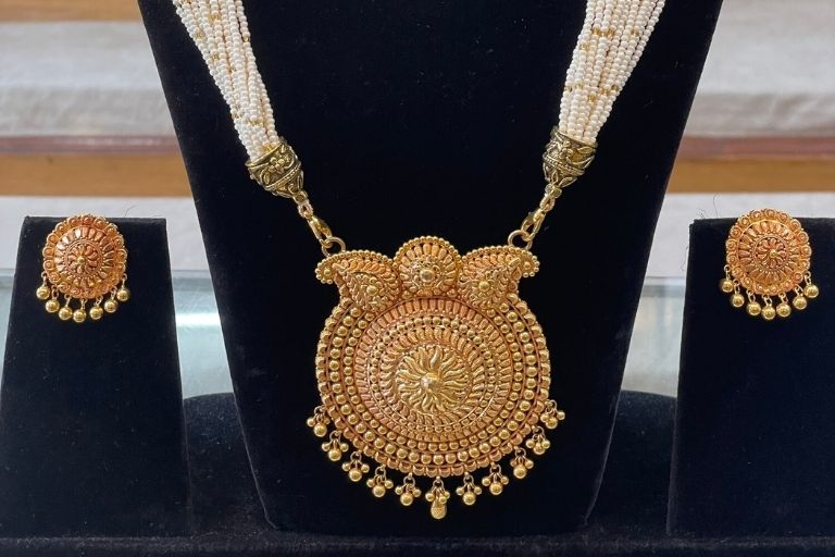 Nav Durga Jewellers gold ornaments