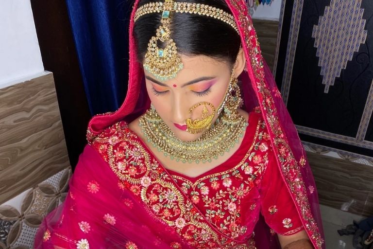 Navjeet Unisex Salon offers professional salon services