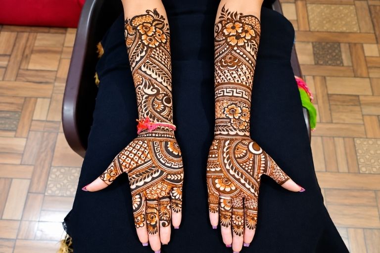 Om Chandan Mehandi Art for Traditional Bridal Henna Designs