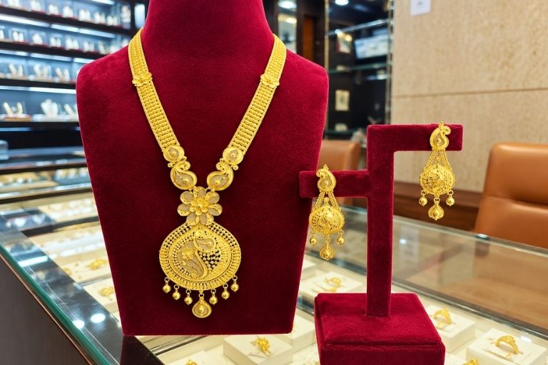 Prajat Jewellers elegant bridal jewellery