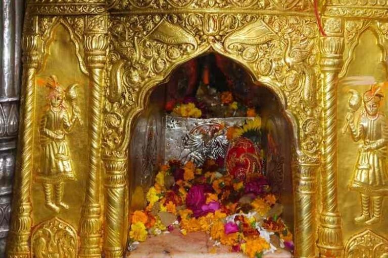 Pujari Luv Sharma for Vedic rituals and religious ceremonies